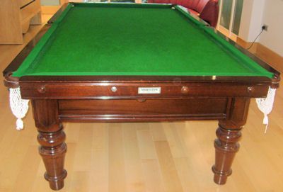 (M729) 9ft Mahogany Turned Leg Table