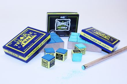12 cubes of triangle chalk for pool or snooker