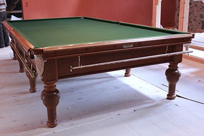 (M604) Full Size Oak Tapered Turned Leg Table by Orme and Sons