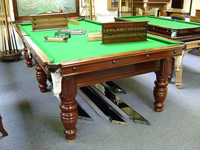(M624) 9ft E J Riley Mahogany Table