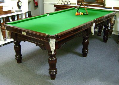(M587) 8ft Mahogany Turned Leg Table