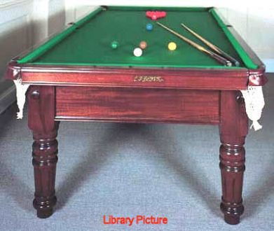 (M645) 8ft Mahogany E J Riley Table