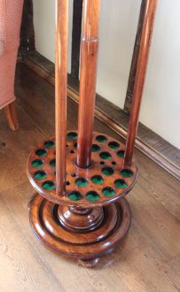 (C69) Used Revolving Mahogany Cue Rack