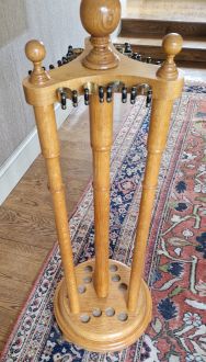 (C79) Oak Revolving Cue Rack for 12 Cues