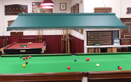 (LT68) Wooden Green Snooker Canopy Light suitable for Full-Size Tables