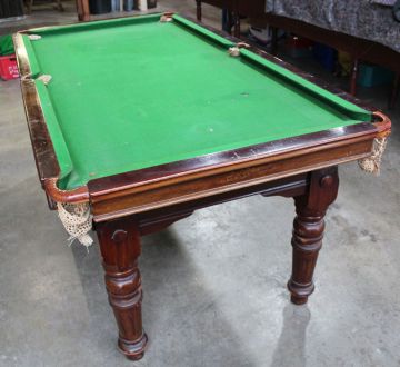 6ft mahogany diner