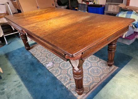 (M1368) 6 ft Oak Turned & Fluted Leg Snooker/Pool Convertible Dining Table