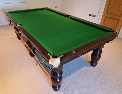 (M1424) 8 ft Mahogany Turned Leg Snooker/Pool Table