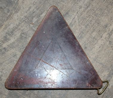 ANTIQUE TRIANGLE BALL BOX