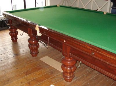 (M450) Rosewood full-size billiard table with steel block cushions