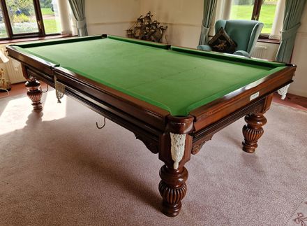 (M1376) 9 ft Mahogany Turned & Fluted Leg Snooker/Pool Table