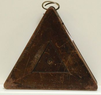 (MIS20) Antique Triangular Ball Box in Mahogany