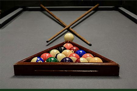 What Are the Differences Between Various Types of Snooker Cues?